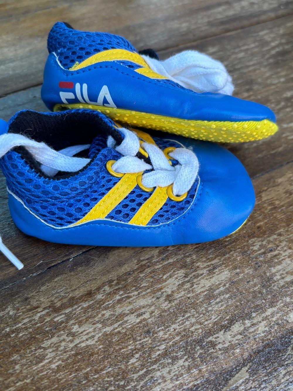 Fila new born Blue & Yellow Mesh Lace-Up Sneakers